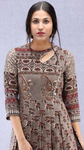 Latest Collar Neck Kurti Designs for Women | Libas